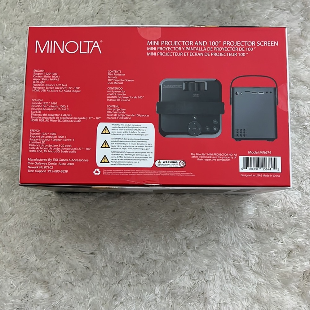 Minolta Projector & Screen - Picture 3 of 3